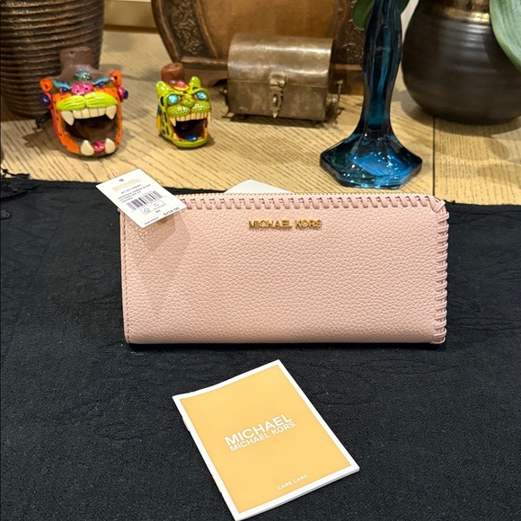 Michael Kors Blush Pink LG THREE QTR ZIP wallet - Picture 8 of 8